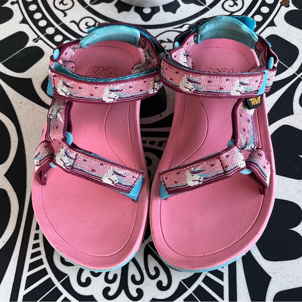 Girls TEVA sandals size 12. Great condition.